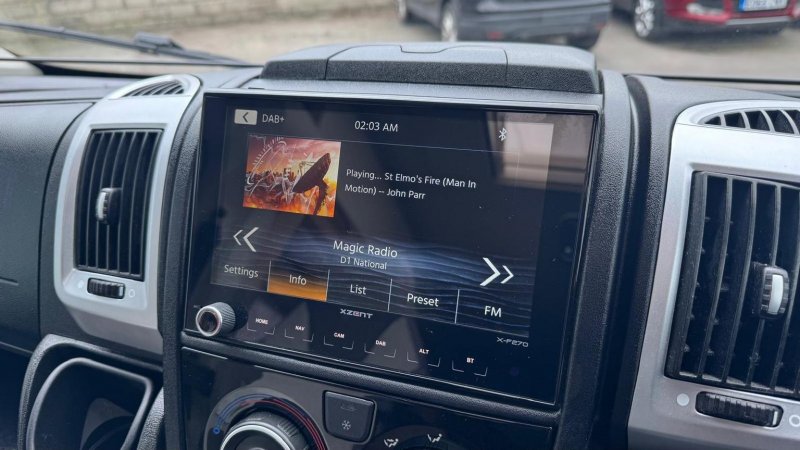 AUTO-TRAIL TRACKER EKS
