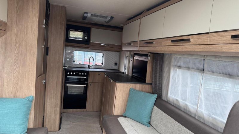 AUTO-TRAIL TRACKER EKS