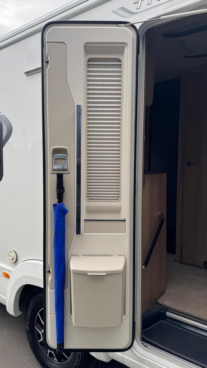 AUTO-TRAIL TRACKER EKS