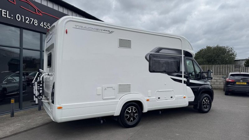 AUTO-TRAIL TRACKER EKS